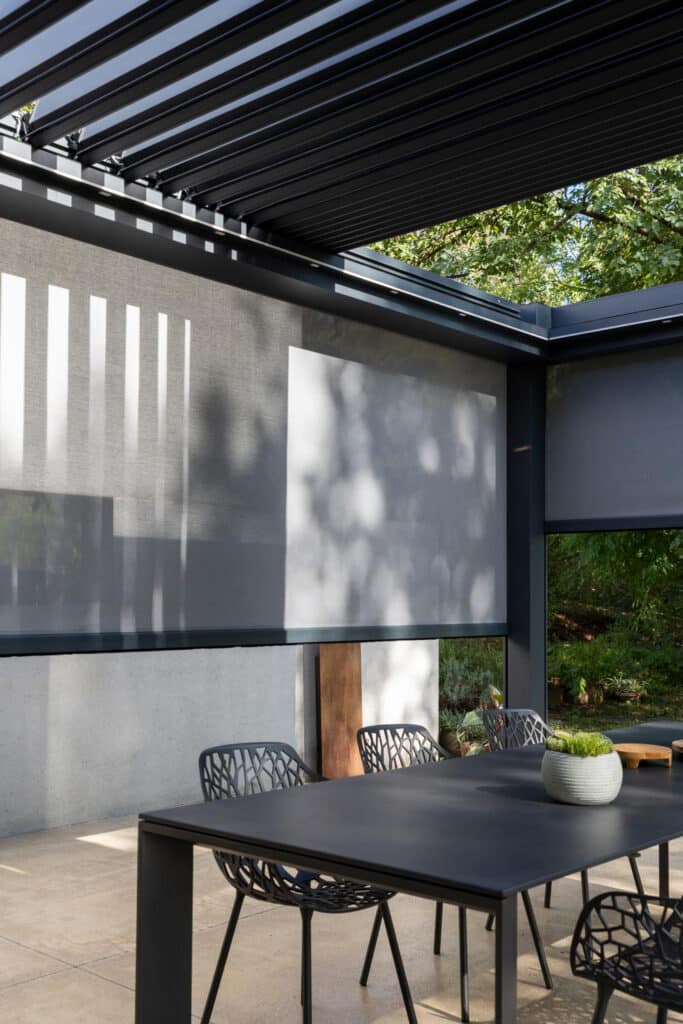 Bioklimatische Pergola Velvet Plus von Gibus: ein hohes Maß an Personalisierung für hochtechnologische, moderne und individuell gestaltete Außenbereiche. 2