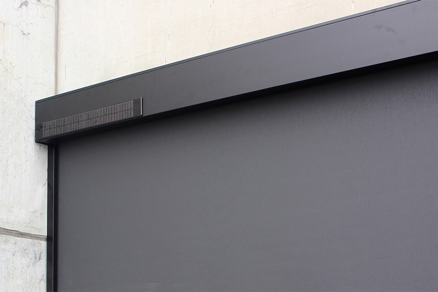 Smart control technology promotes ease of use and installation. 2