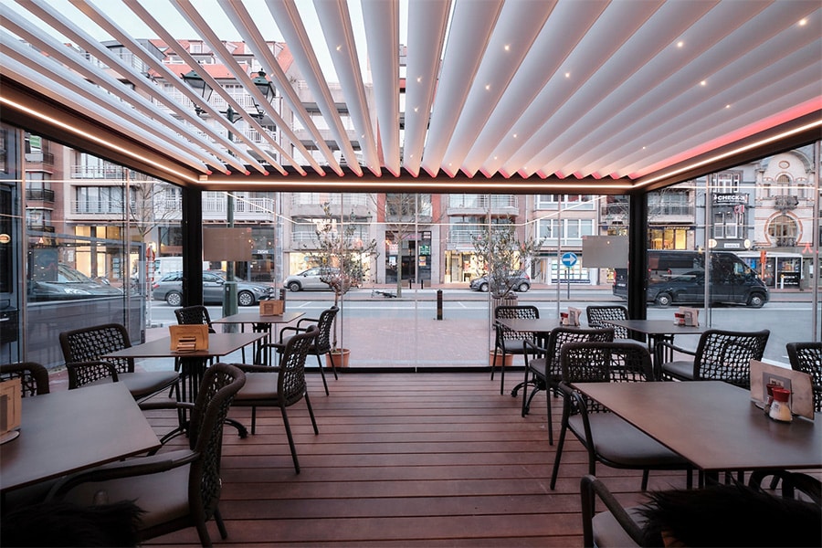 Taking hospitality terraces to the next level with Winsol's SO! pergolas 1