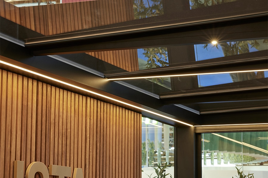 When outdoor living becomes stylishly technical: Skylux's Calista is the answer. 2