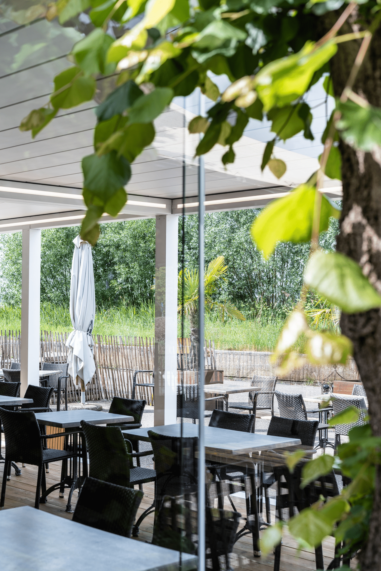 Hoe deze terrasoverkapping een upgrade werd voor horecagelegenheid Tolhuis-Veer in Schelle 2